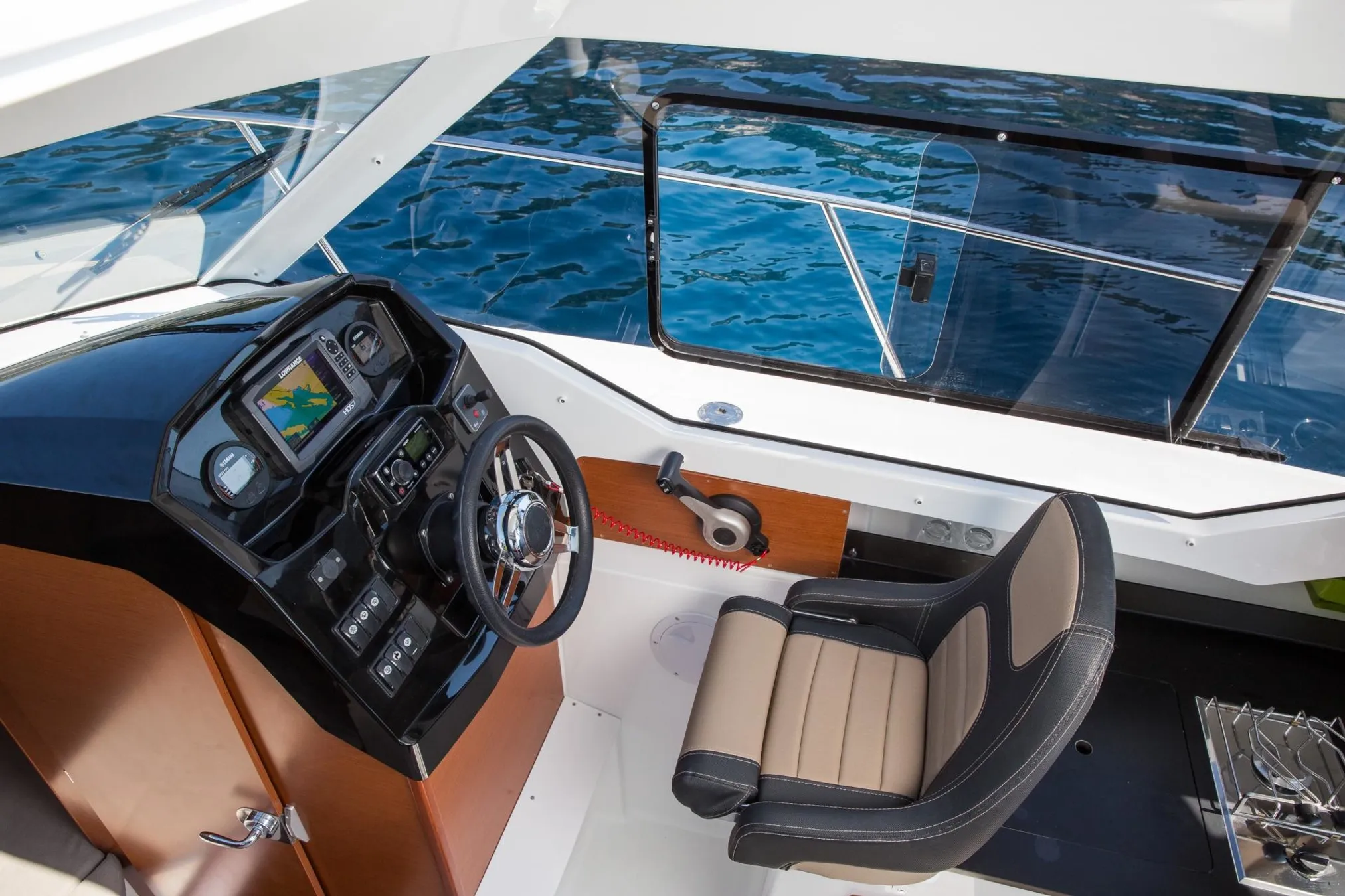 Merry Fischer 795 - view 4