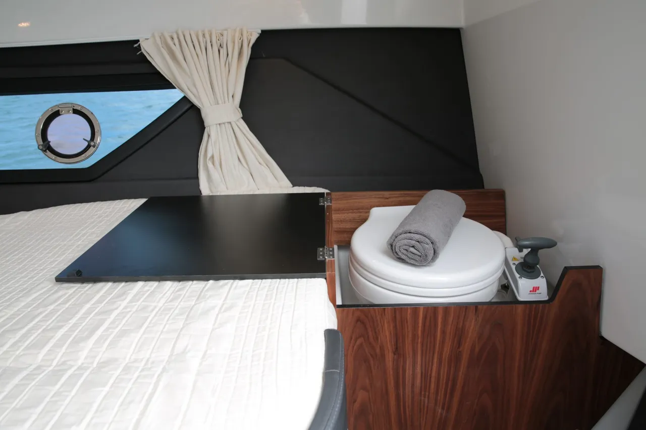 Grandezza 25S charter boat in Opatija — view 7