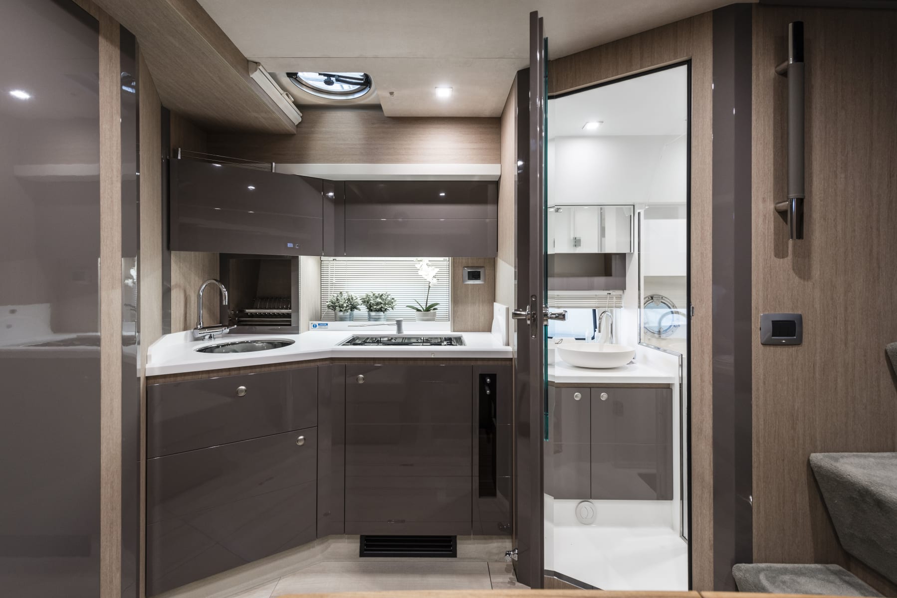 Cranchi Z35 charter boat in Opatija — view 6