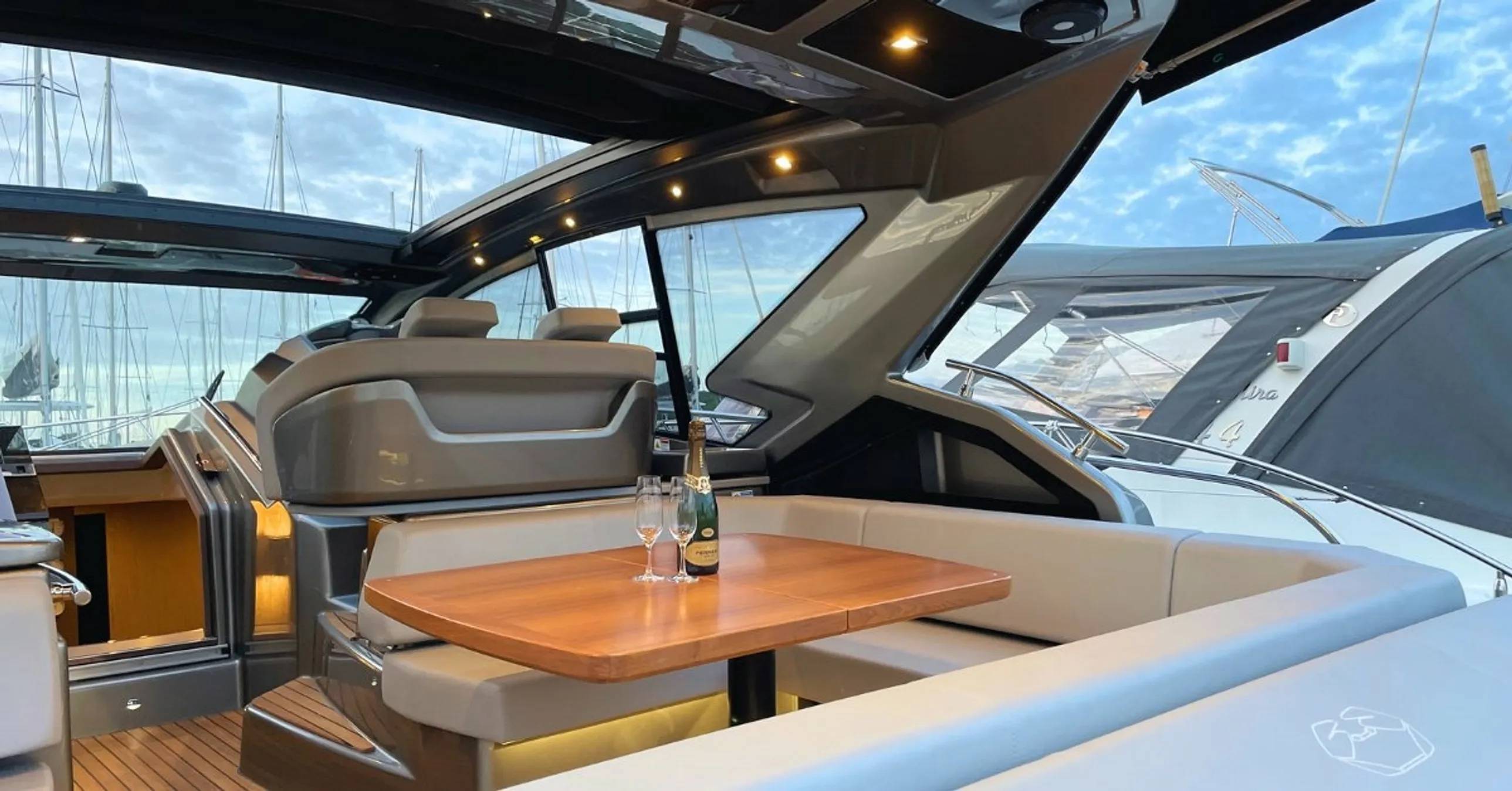 Cranchi M44 HT charter boat in Opatija — view 6